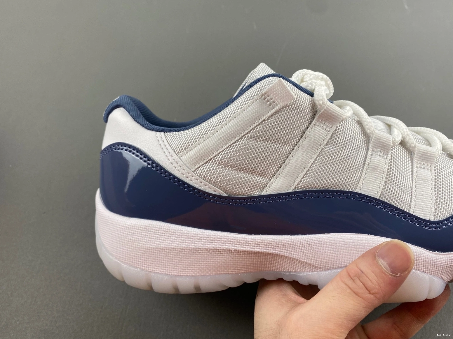 Air Jordan White  Low 11 Midnight Navy Retro FV5104-104 0108